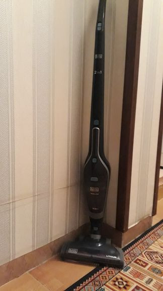 جاروشارژی ایستاده بلک اندیکر مدل۴۲۰